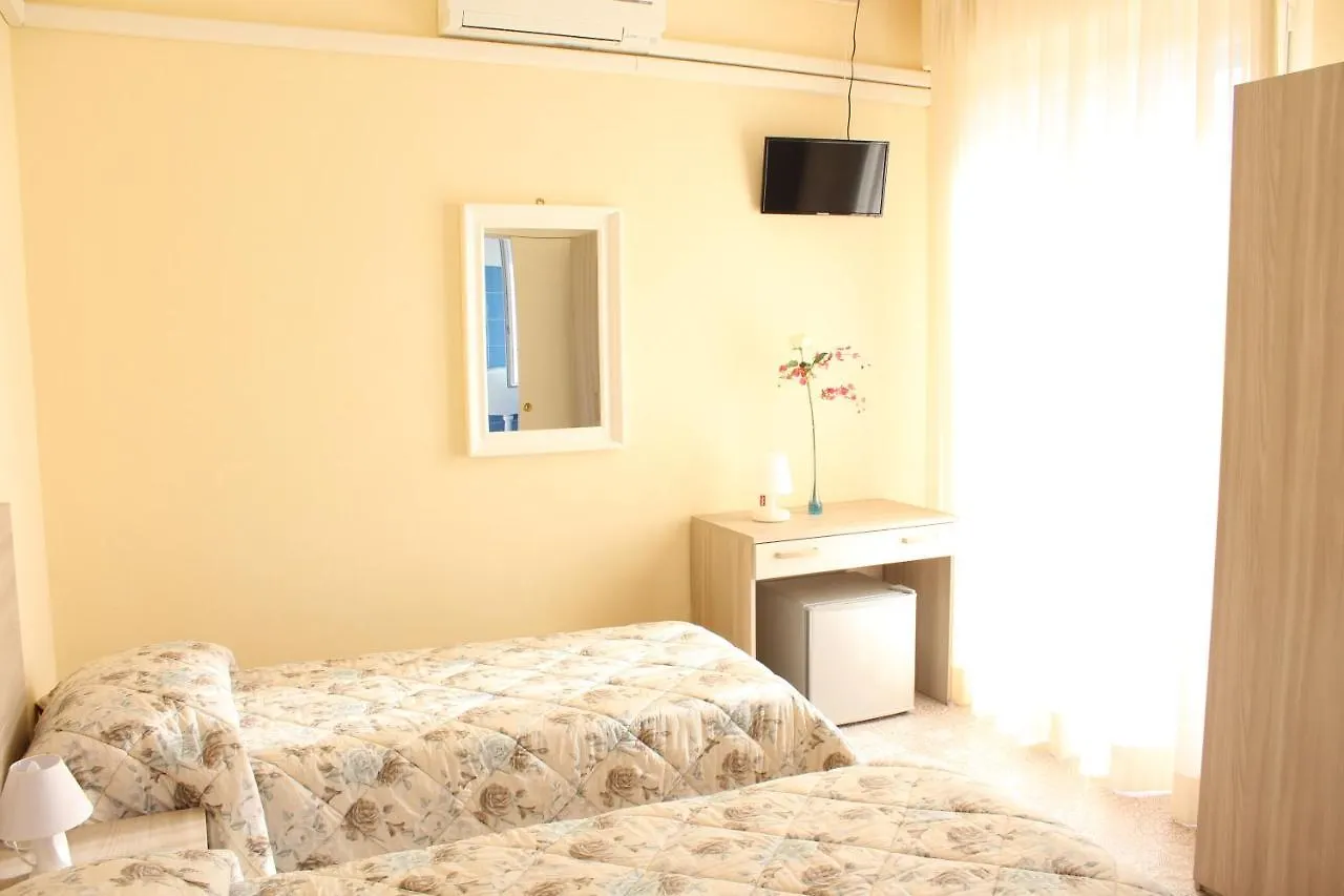 Hotel Luca Lido di Camaiore 3*,